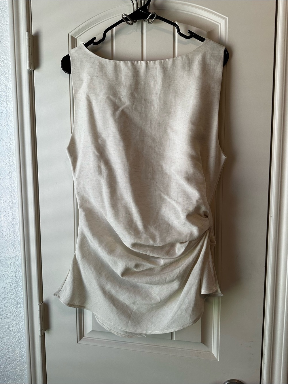 Women’s Sleeveless Boatneck Blouse in Cream